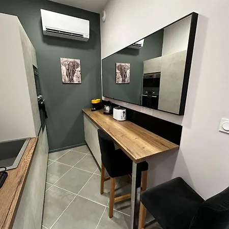 Le De L 'avenue アパート ヴァランス