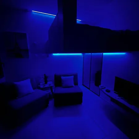 Le De L 'avenue Apartment *
