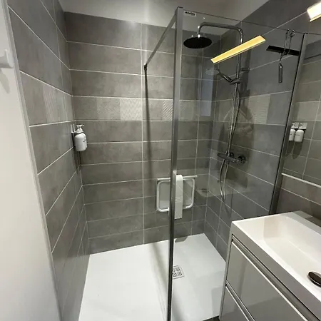 Le De L 'avenue Apartment