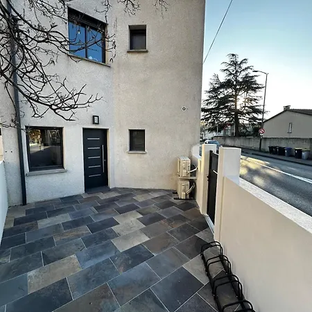 Le De L 'avenue Apartment
